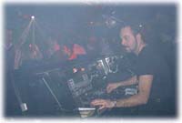 dj con musica ed animazione
